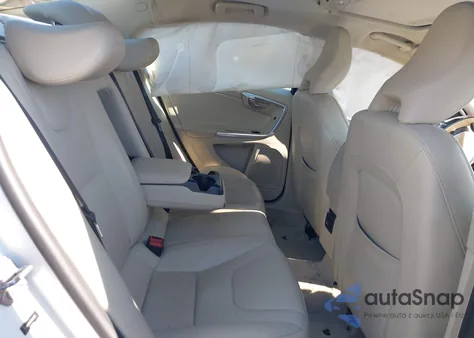 2015 Volvo S60 T5 Premier z USA, uszkodzony, nr VIN YV1612TK0F1341251